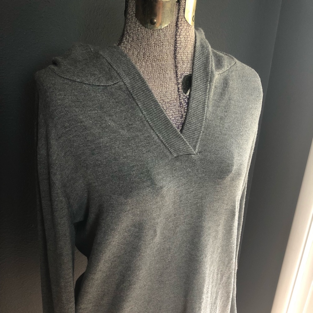 Joseph A. Knit lightweight sweater w/hood size M